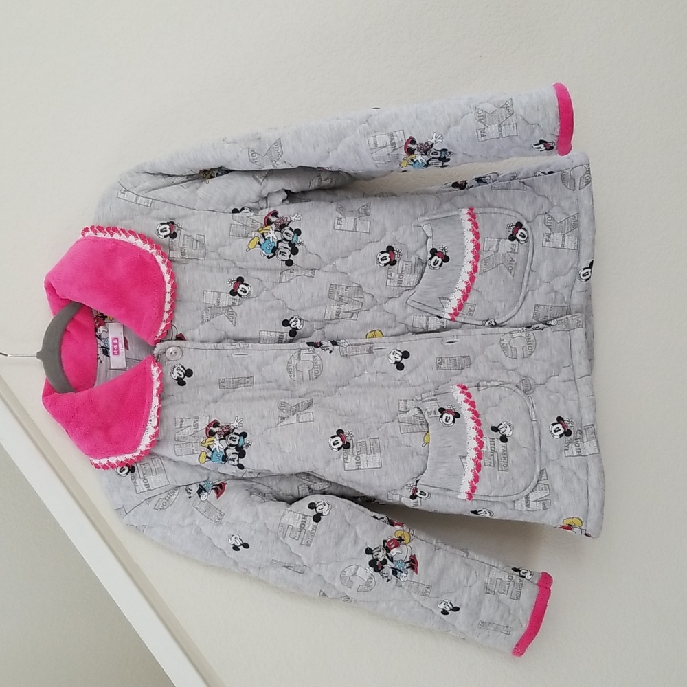 Women's Gray and Pink Quilted Pajama Set - Picture 2 of 9